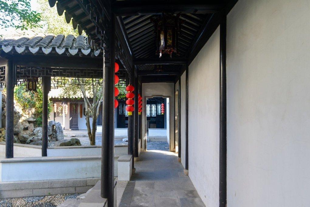 沿河中界镇：“西南牛城·振兴杯”篮球赛火热开战